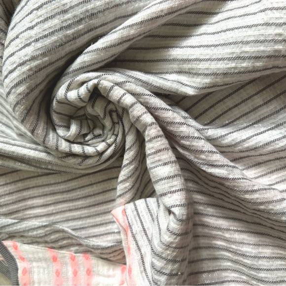 Pair of Ace & Jog tanks - Picture 8 of 10